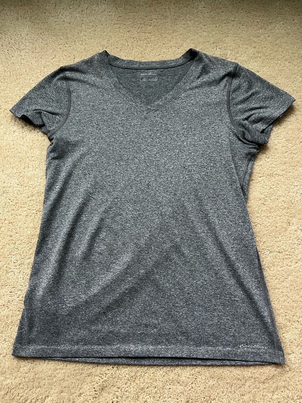 Eddie Bauer Women’s Gray Short Sleeve V Neck Athletic T Shirt - Size M - EUC
